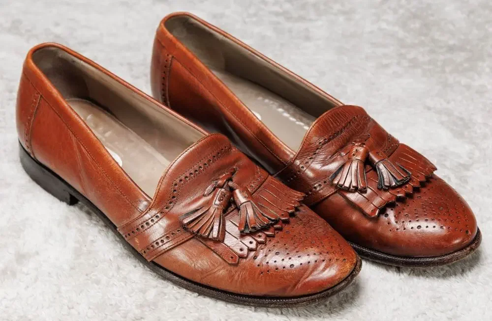 Bally Brown Leather Kiltie Tassle Loafers Slip On Shoes Mens Size 9 Mismatch